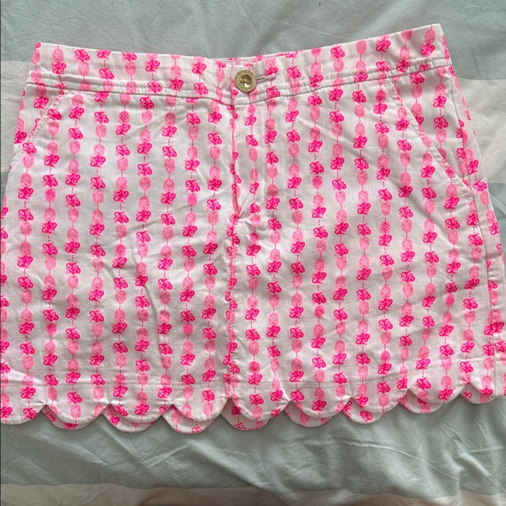 Lilly Pulitzer Pink and White Scalloped Shorts